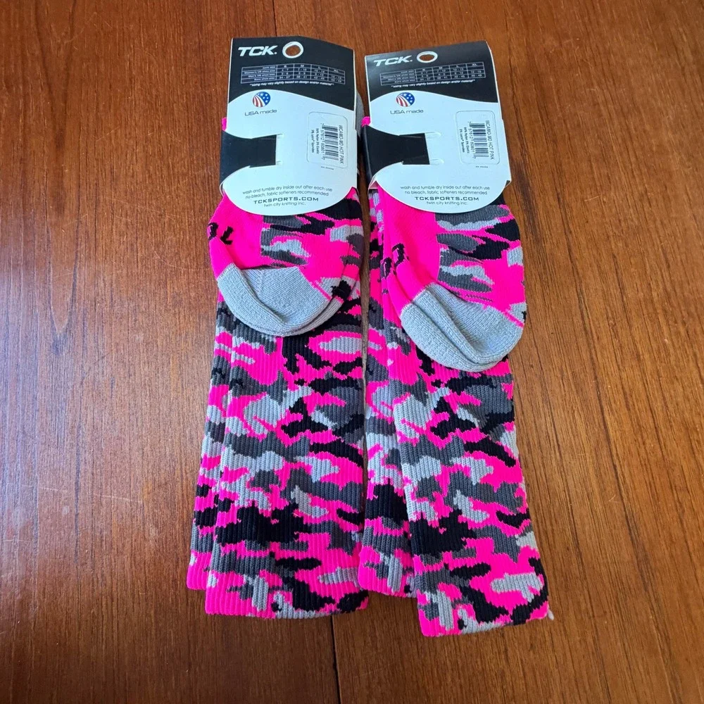 TCK Performance Hot Pink Camo Over The Calf Athletic Socks M Athletic Wicking